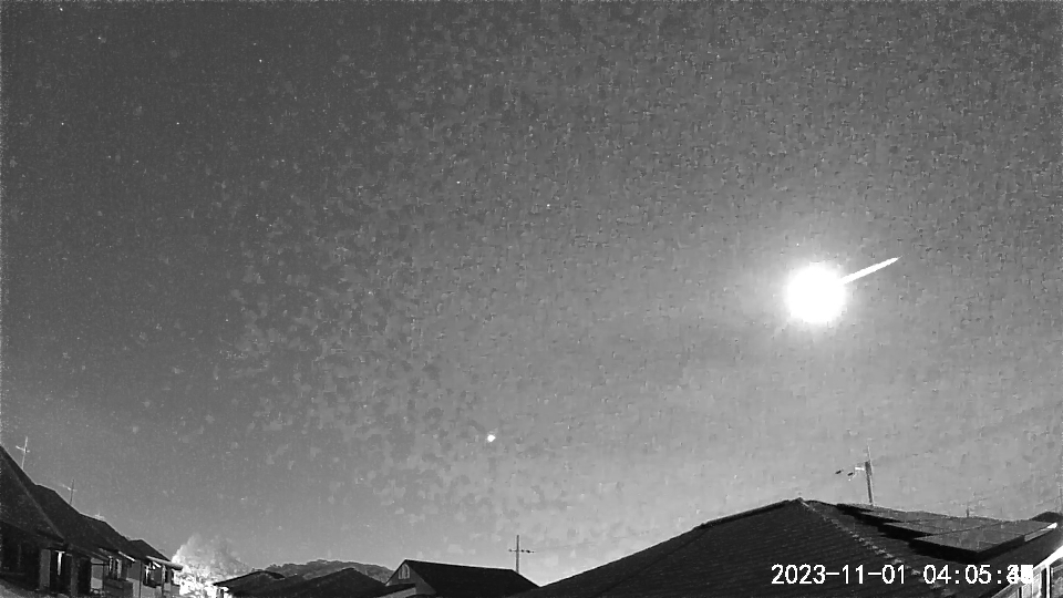 2023.11.1 040536 fireball s.jpg
