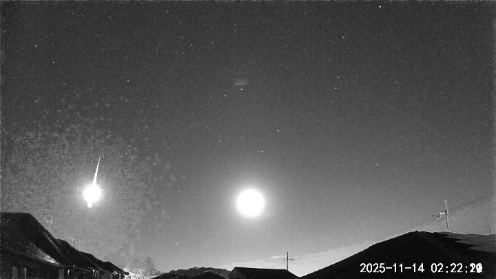 20251114022219 fireball E S.jpg