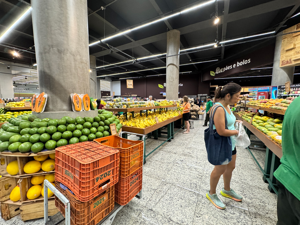 3  野菜売り場_01.jpg