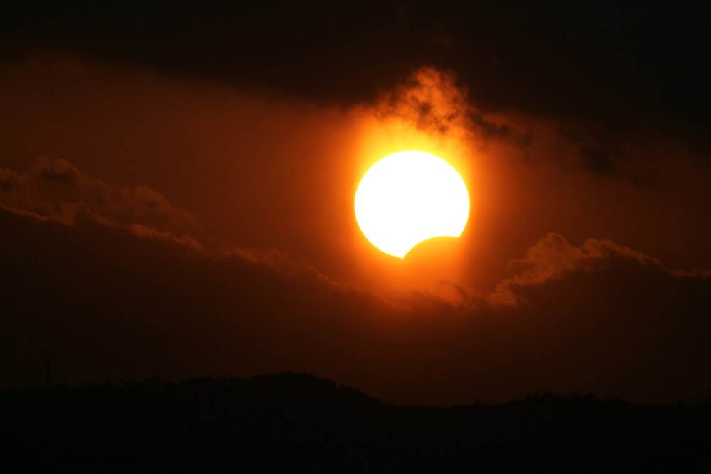 ECLIPSE.jpg